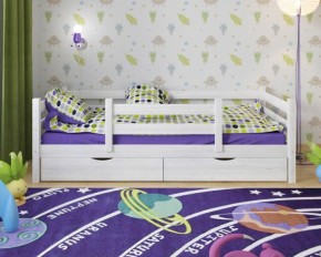 Детская кровать из массива березы Соня-5 (Белый/Лак) в Первоуральске - pervouralsk.ok-mebel.com | фото 1